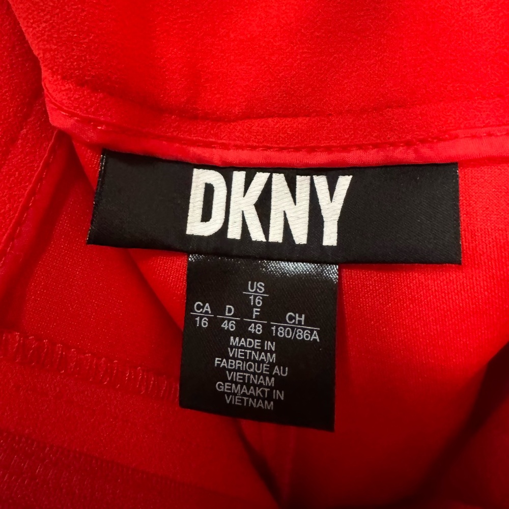 DKNY Belted Red Capri Pants Size 16